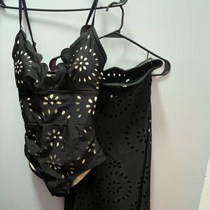 Black VibeCurve Bathing Suit Set